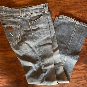 WRANGLER premium patch jeans